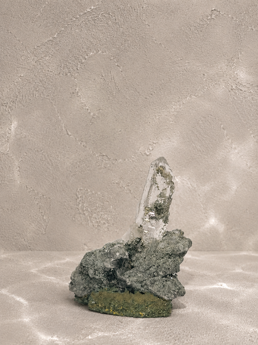 綠幽靈喜瑪拉雅水晶簇｜印度｜苔原｜底域 DIYU｜C01-028