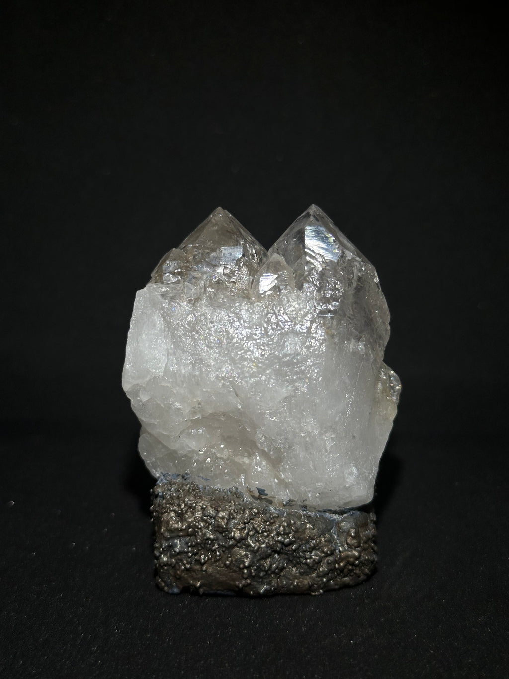白泥骸骨水晶｜巴基斯坦｜灰岩｜底域 DIYU｜C01-035