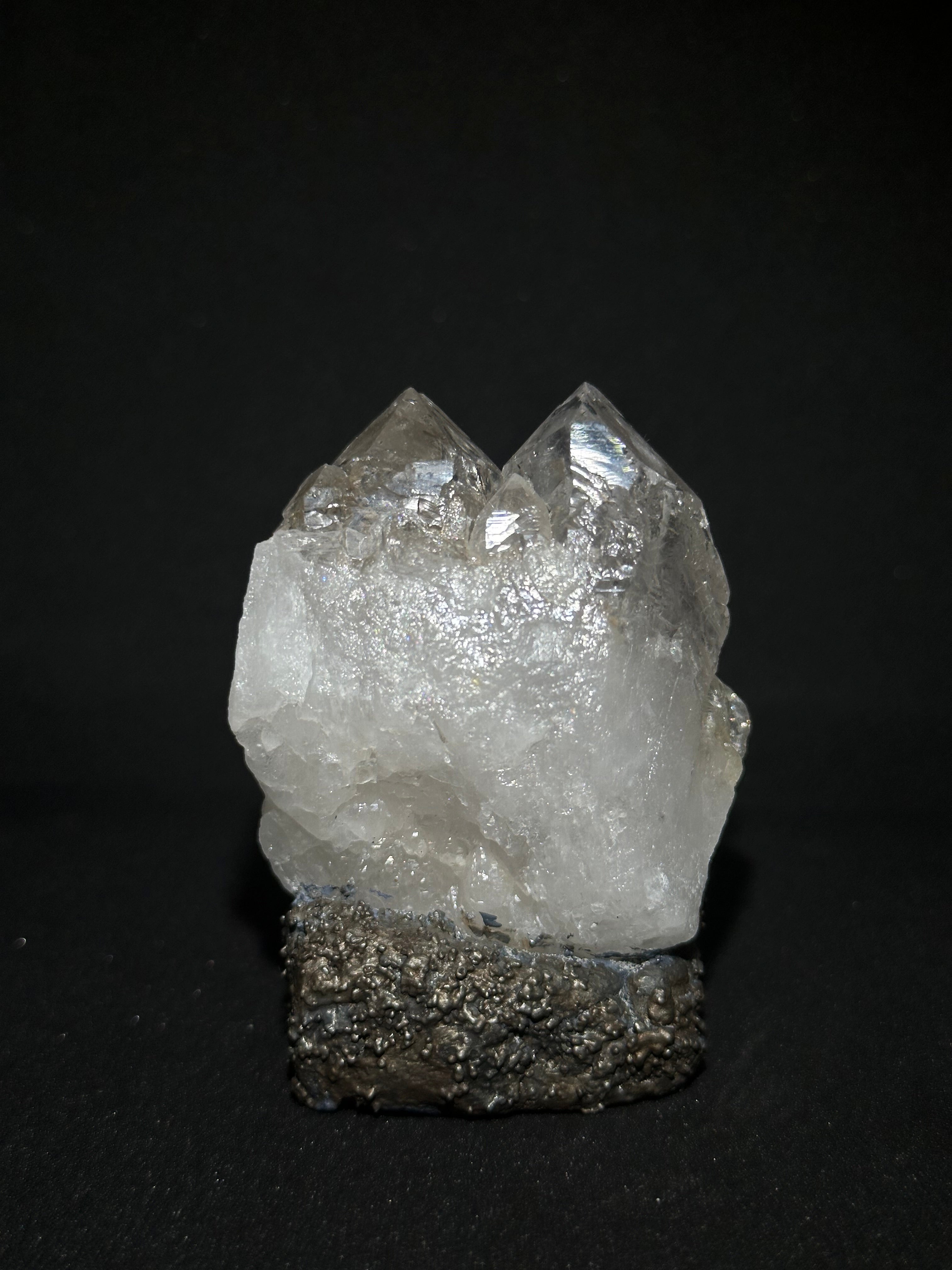 白泥骸骨水晶｜巴基斯坦｜灰岩｜底域 DIYU｜C01-035