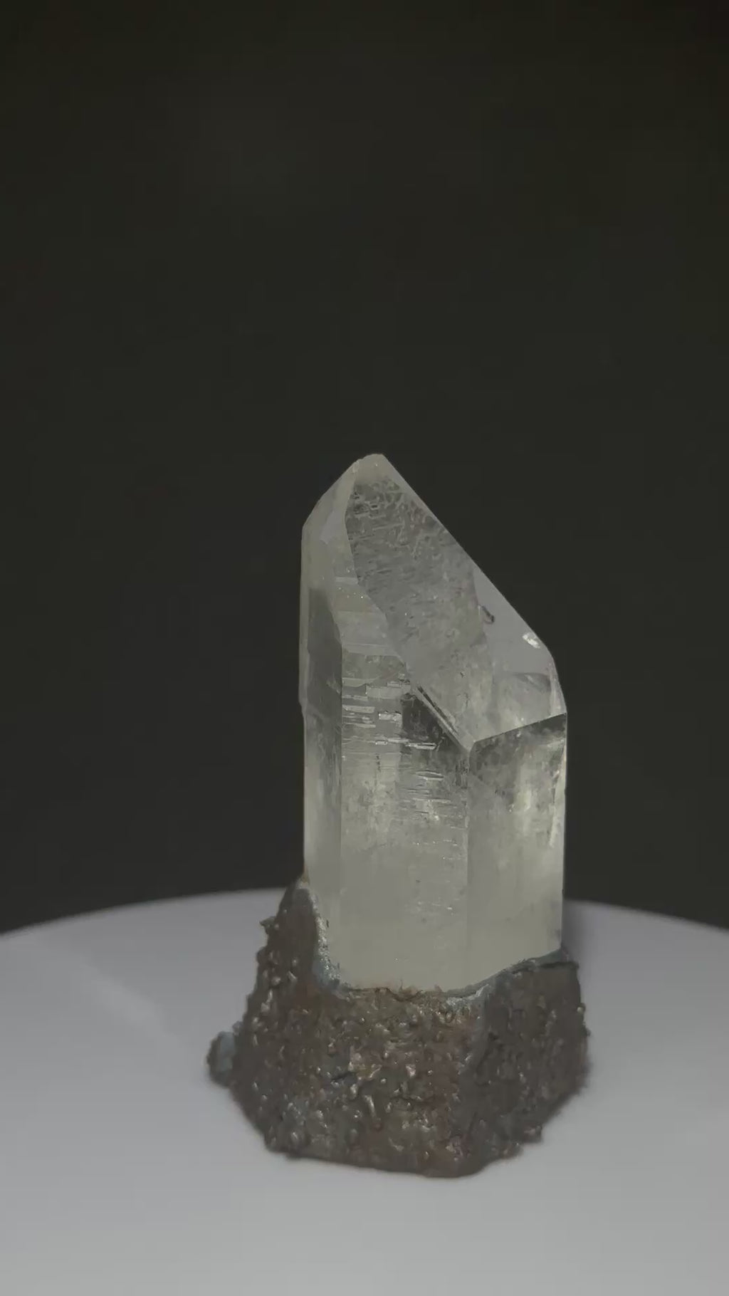 天狼星水晶｜巴西｜灰岩｜底域 DIYU｜C01-033
