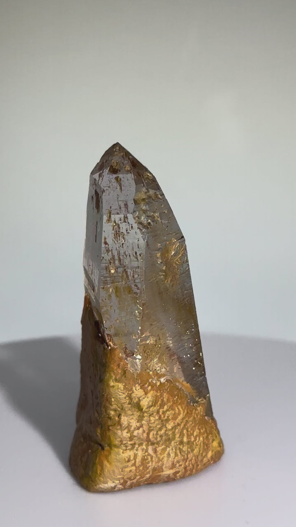 象神山黃金喜馬拉雅水晶｜尼泊爾｜靜土｜底域 DIYU｜C02-015