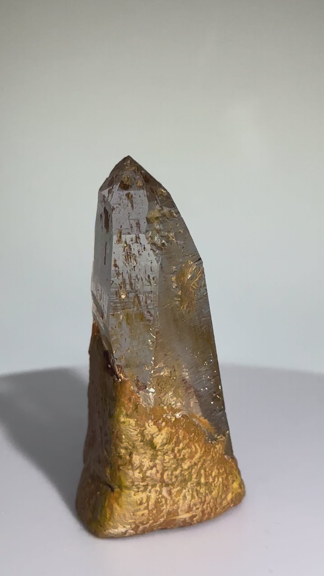 象神山黃金喜馬拉雅水晶｜尼泊爾｜靜土｜底域 DIYU｜C02-015