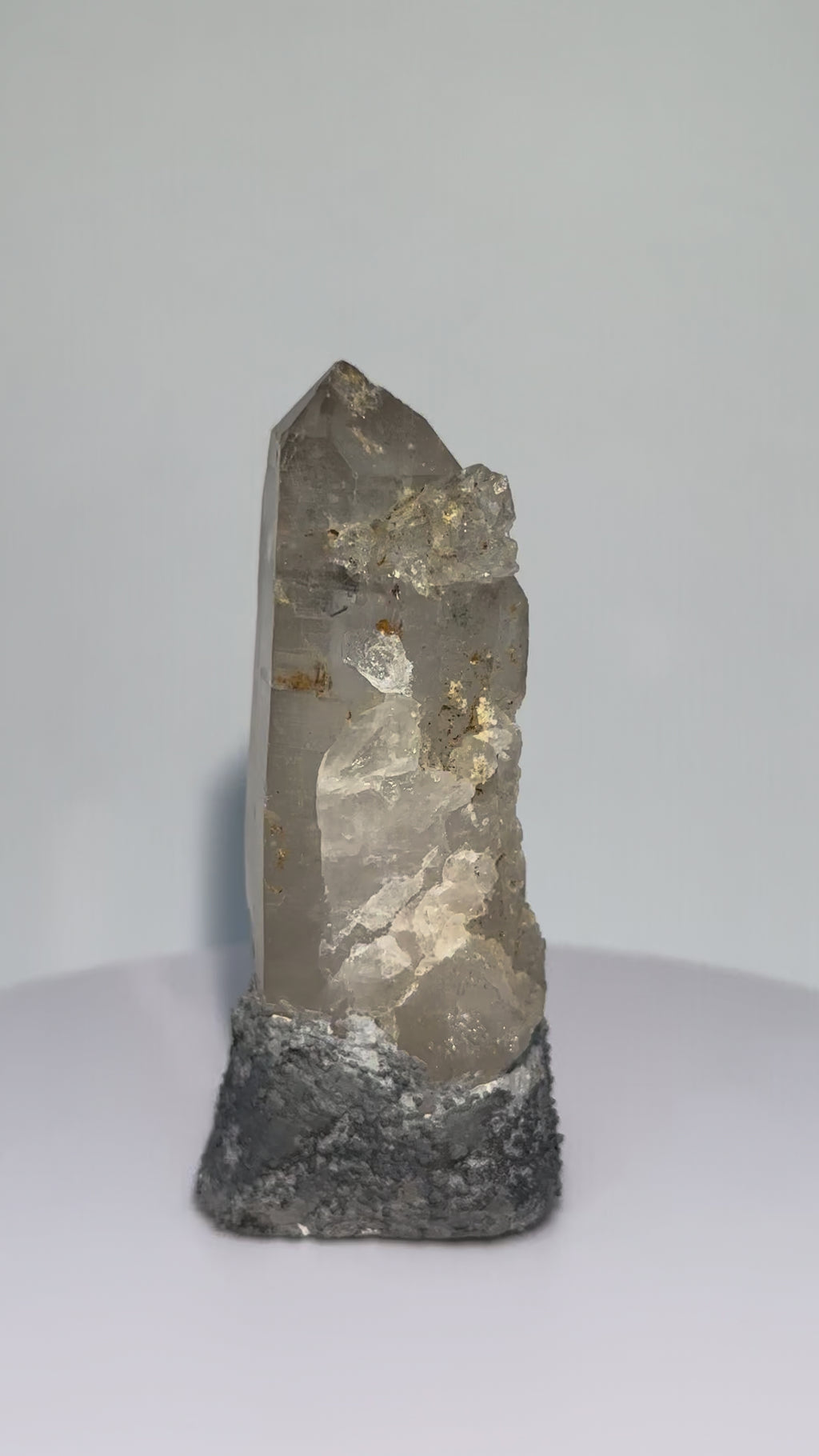 哈休比水晶｜巴基斯坦｜灰岩｜底域 DIYU｜C02-021