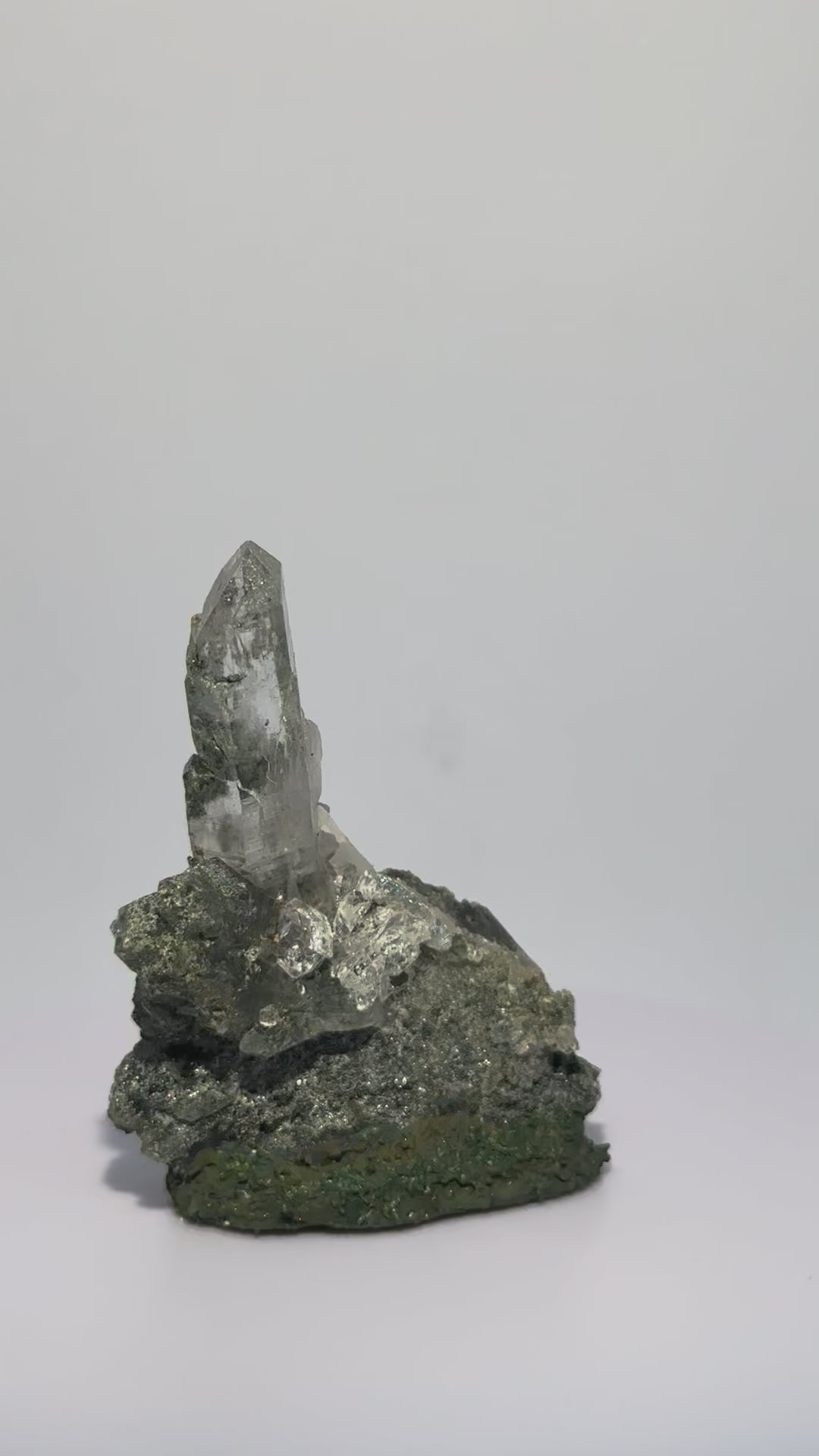 綠幽靈喜瑪拉雅水晶簇｜印度｜苔原｜底域 DIYU｜C01-028