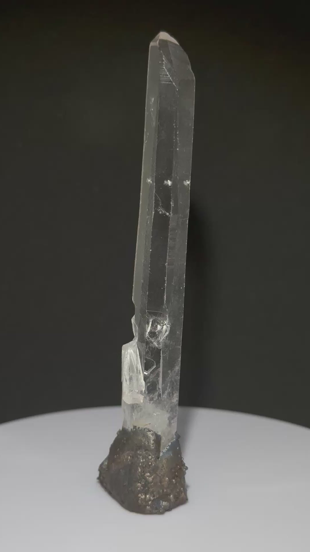 藍霧印記水晶｜巴西｜灰岩｜底域 DIYU｜C01-037